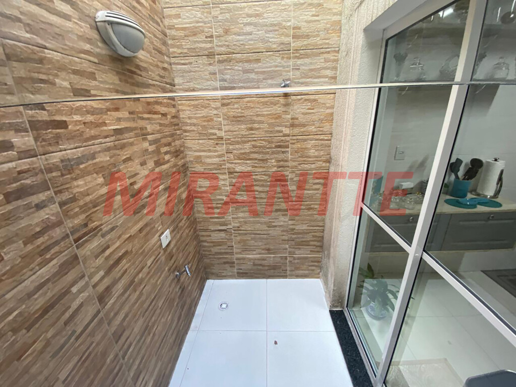 Cond. fechado de 100m² com 2 quartos em Santa Teresinha
