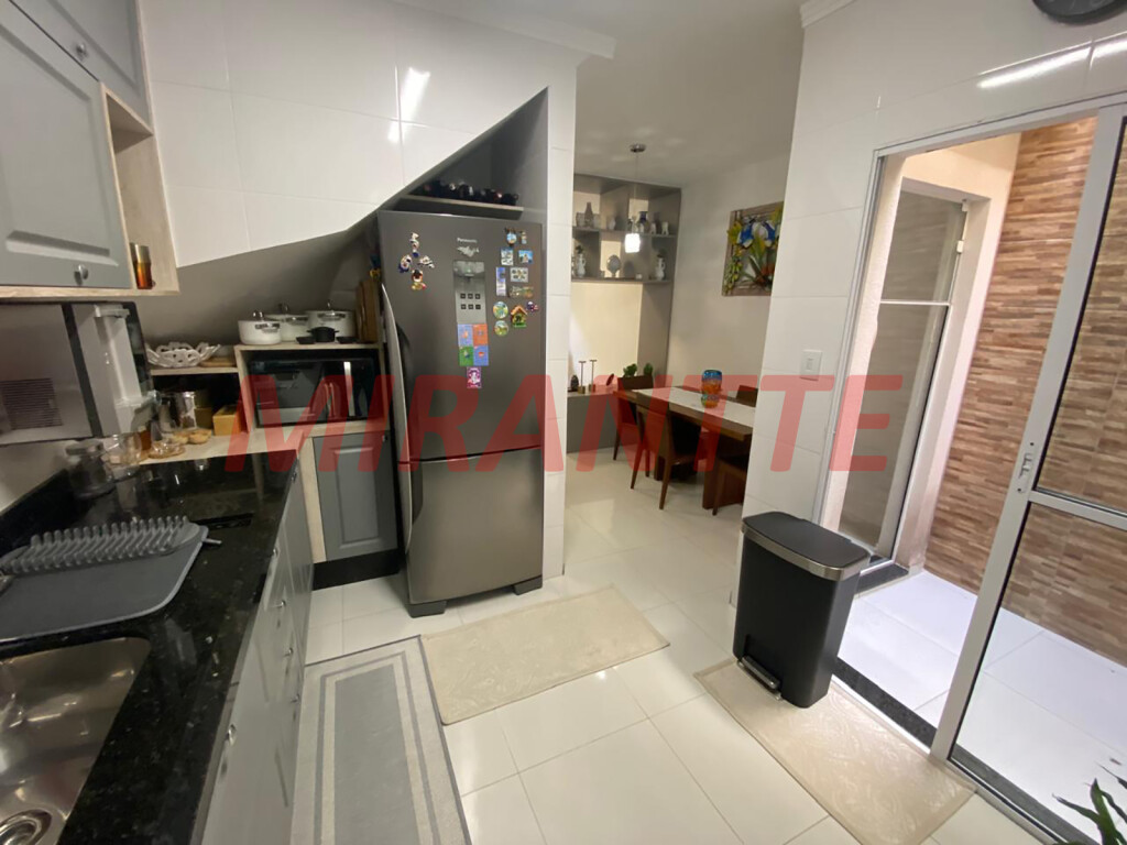 Cond. fechado de 100m² com 2 quartos em Santa Teresinha