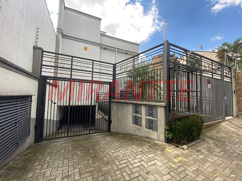 Cond. fechado de 100m² com 2 quartos em Santa Teresinha