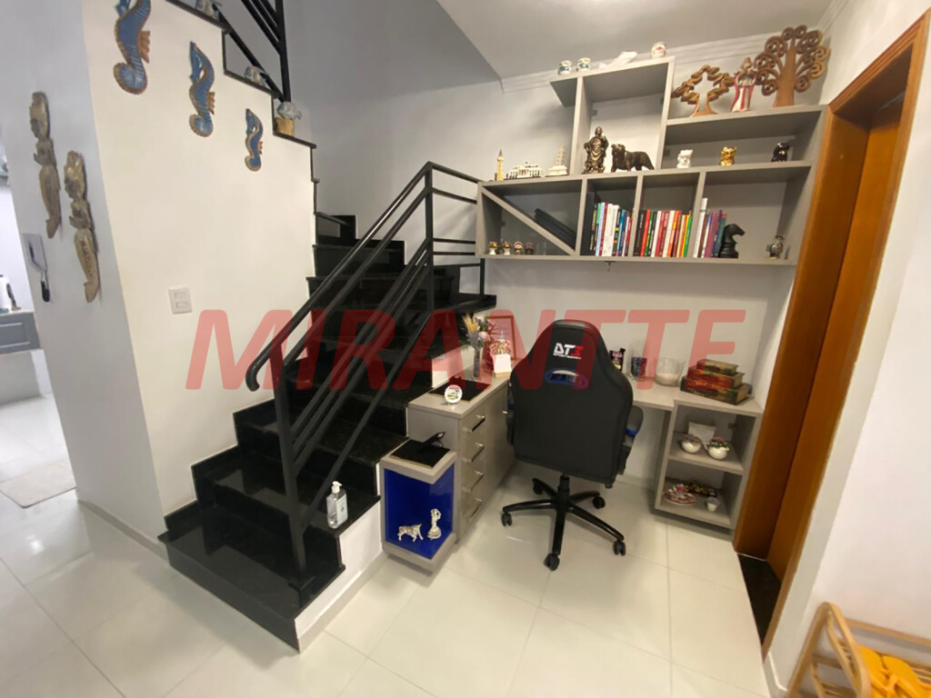 Cond. fechado de 100m² com 2 quartos em Santa Teresinha