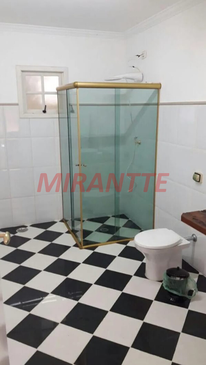 Cond. fechado de 700m² com 4 quartos em Caraguata
