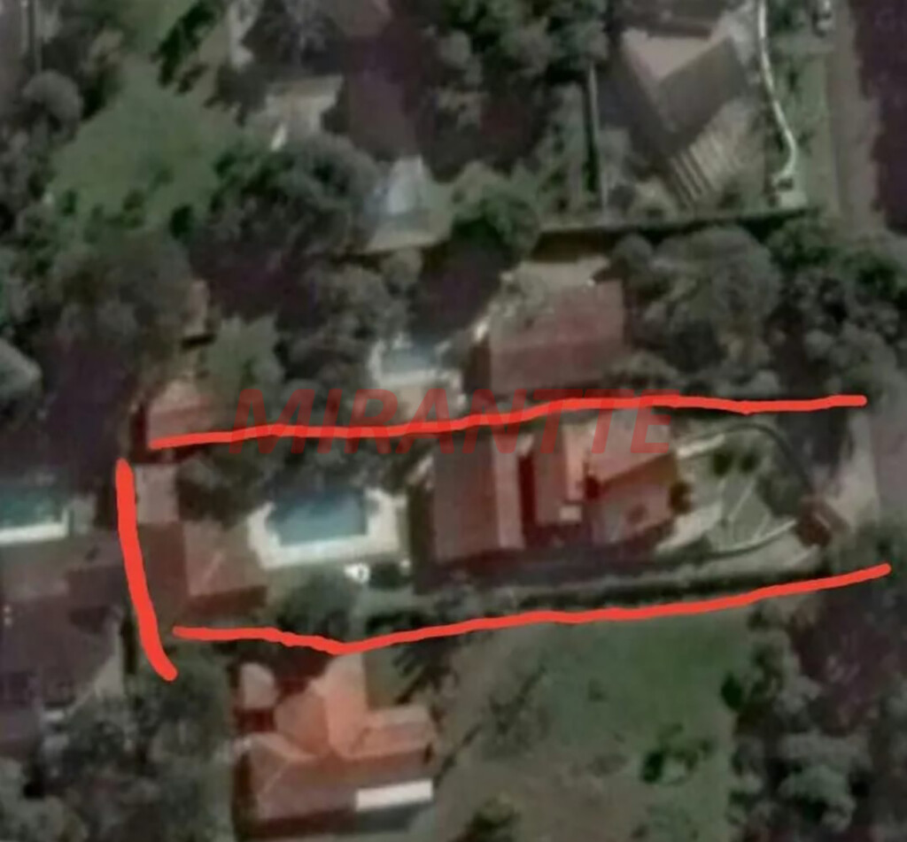 Cond. fechado de 700m² com 4 quartos em Caraguata