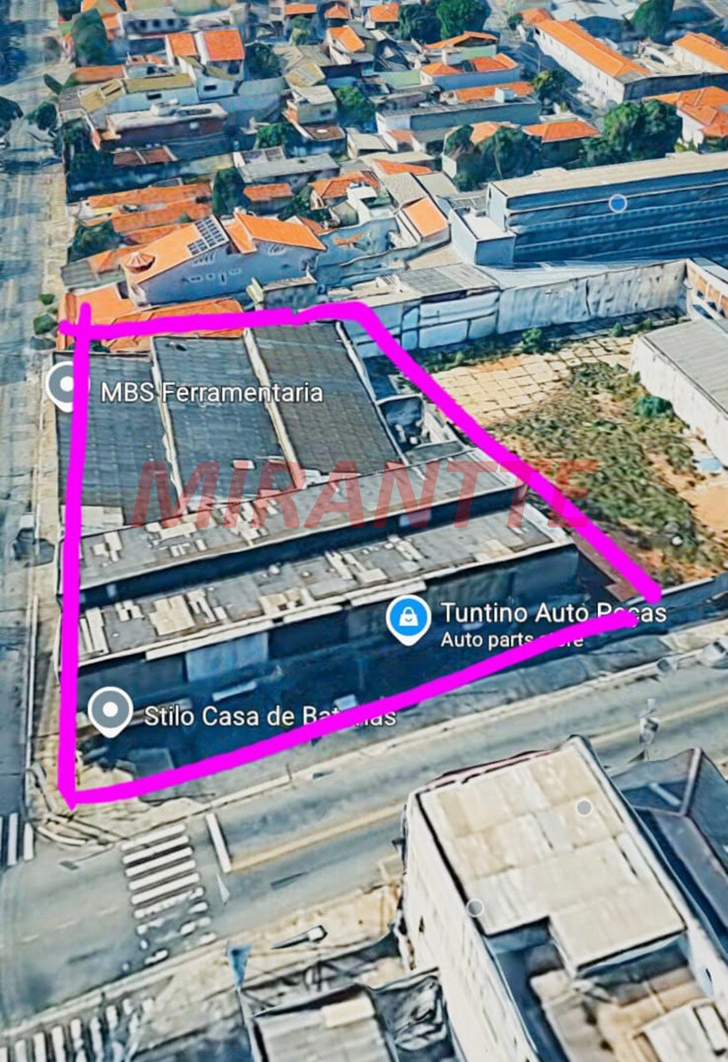 Terreno de 1698m² em Vila Ré