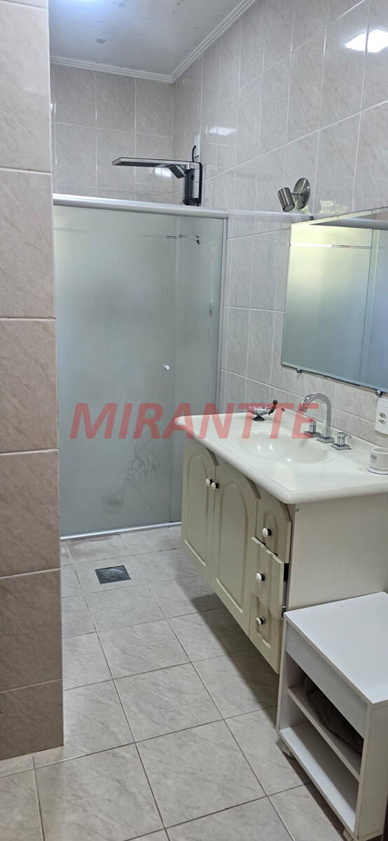 Sobrado com 3 quartos em Roseira
