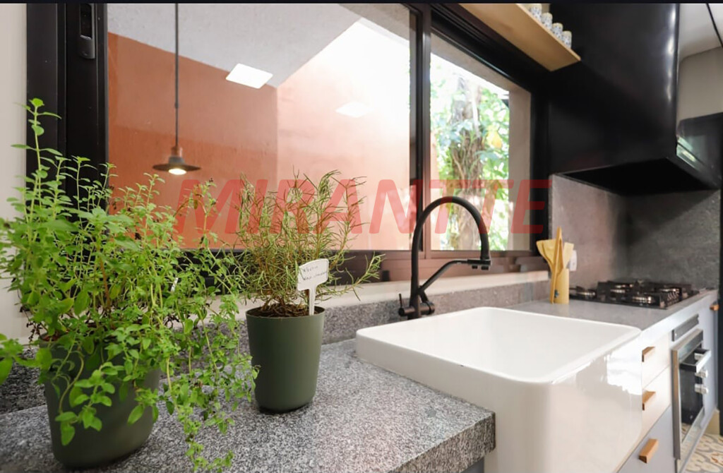 Sobrado de 189m² com 3 quartos em Vila Madalena