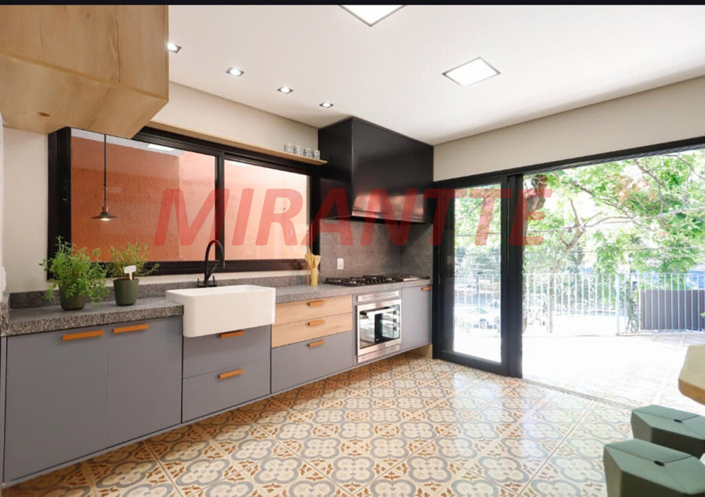 Sobrado de 189m² com 3 quartos em Vila Madalena