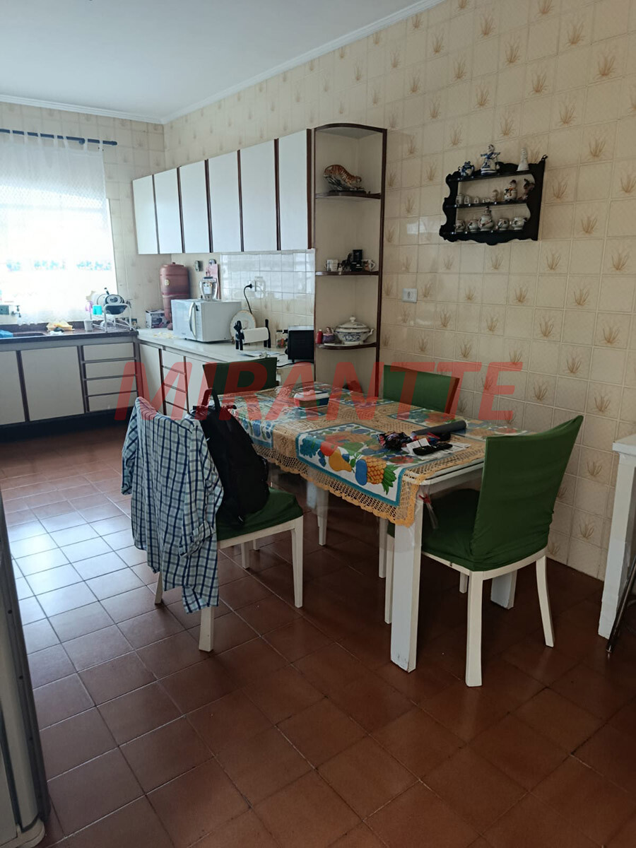 Sobrado de 189m² com 2 quartos em Parada  Inglesa