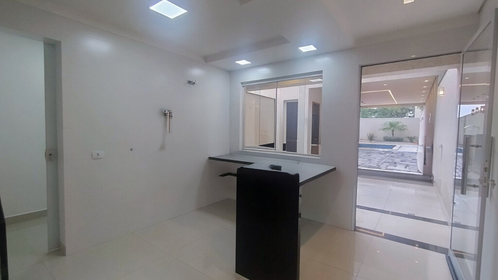 Sobrado de 199m² com 3 quartos em Tremembe
