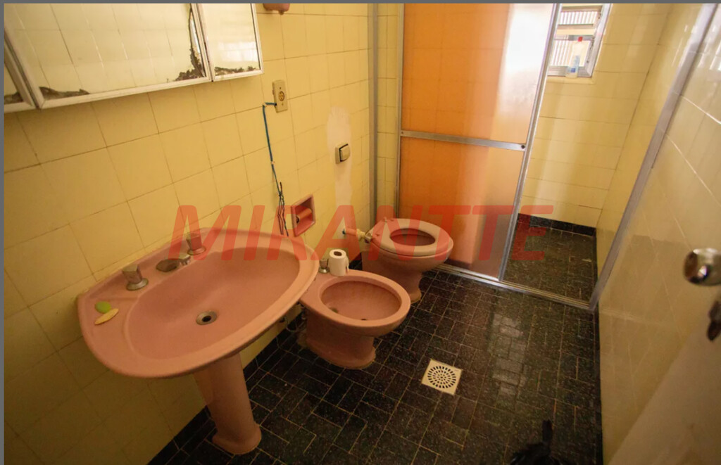 Sobrado de 140m² com 2 quartos em Santana