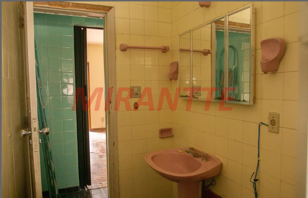 Sobrado de 140m² com 2 quartos em Santana