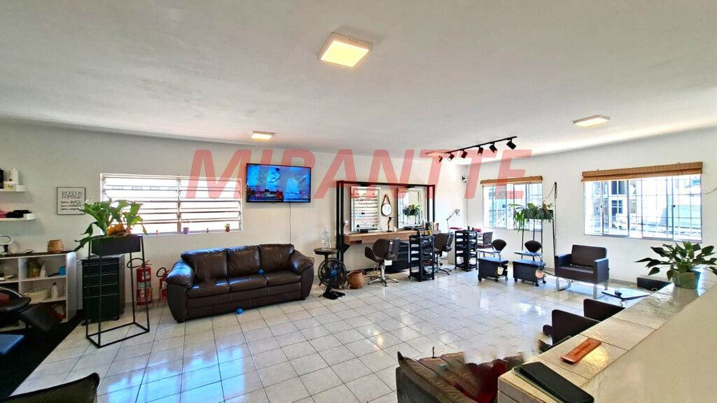 Comercial de 80m² em Vila Mazzei