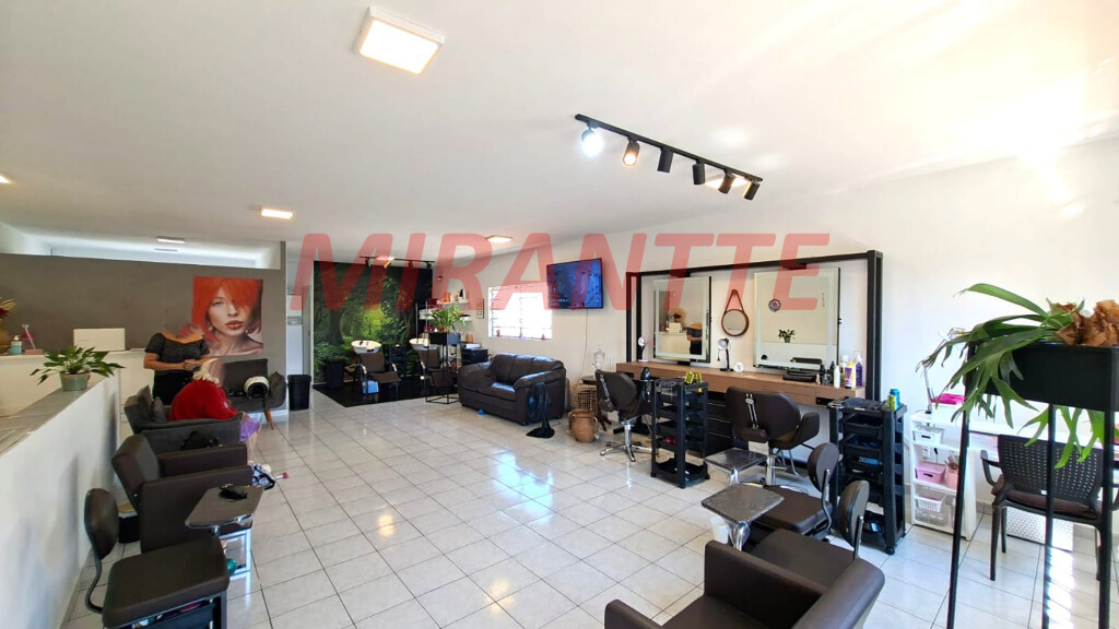Comercial de 80m² em Vila Mazzei