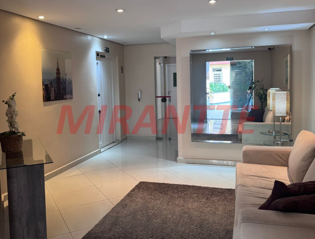 Apartamento de 60m² com 2 quartos em Santa Teresinha