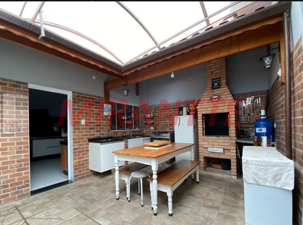 Sobrado de 170m² com 4 quartos em Vila Progresso