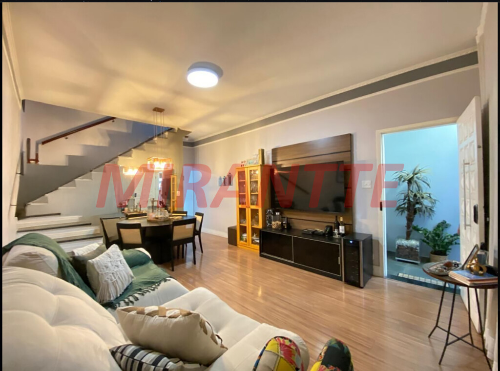 Sobrado de 170m² com 4 quartos em Vila Progresso