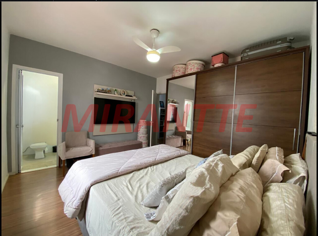 Sobrado de 170m² com 4 quartos em Vila Progresso