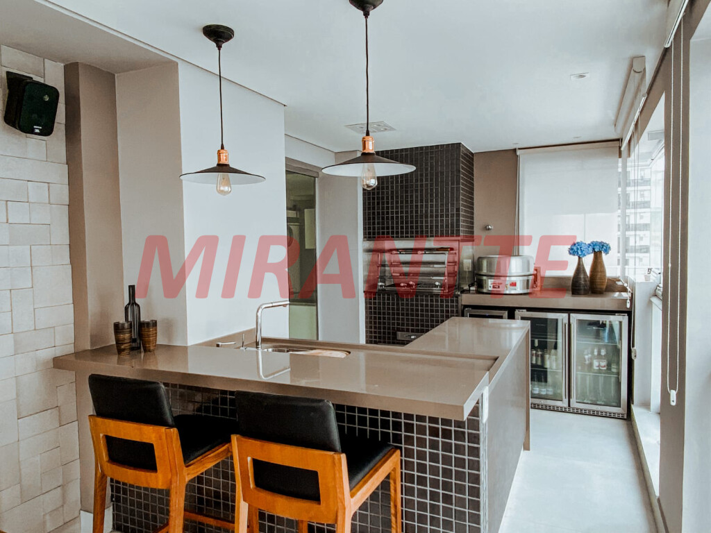 Apartamento de 195m² com 3 quartos em Santana