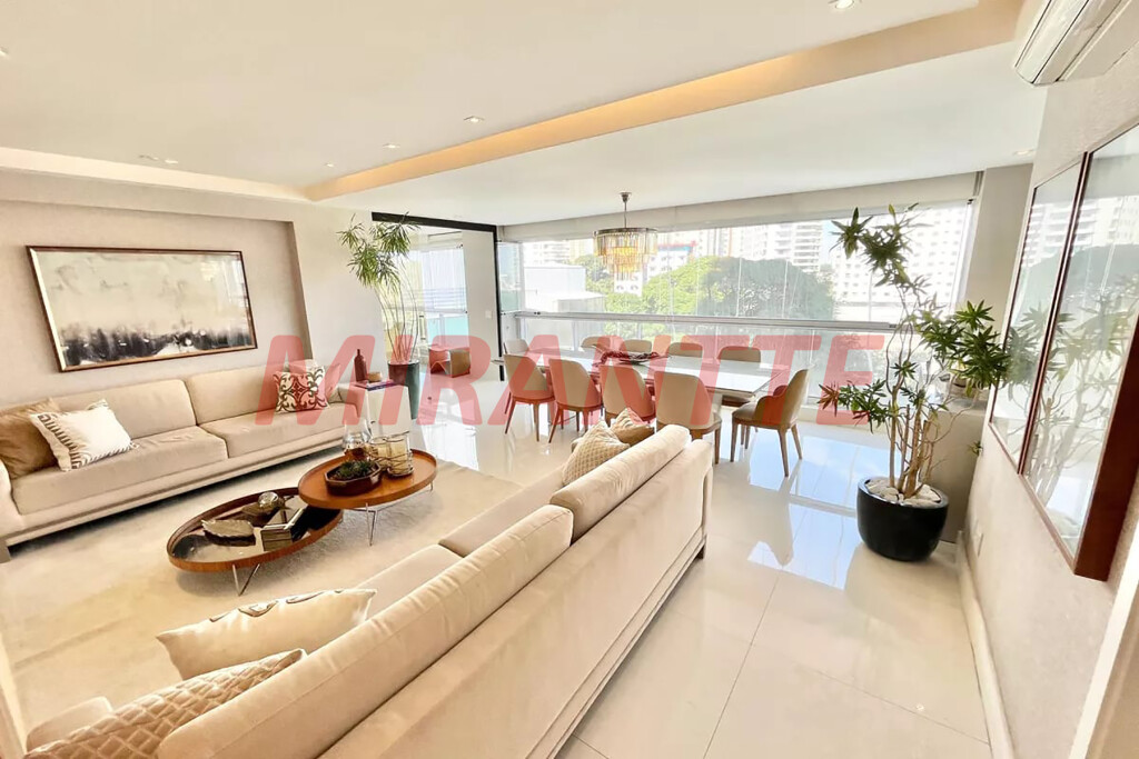 Apartamento de 195m² com 3 quartos em Santana