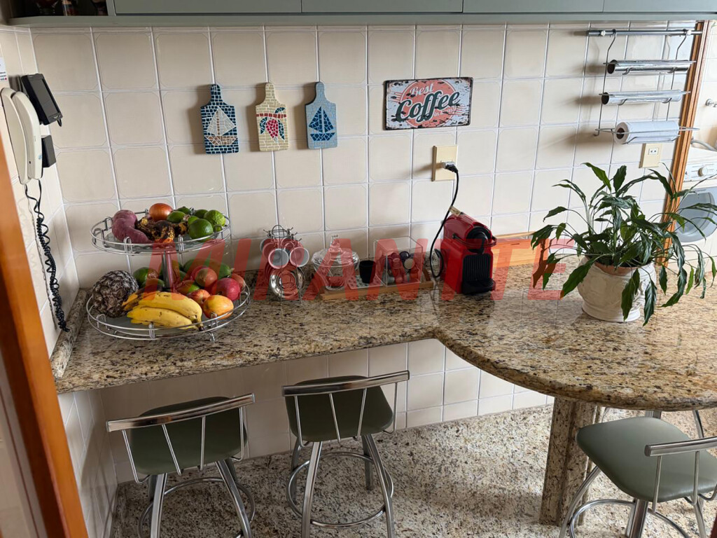 Apartamento de 85m² com 3 quartos em Santana