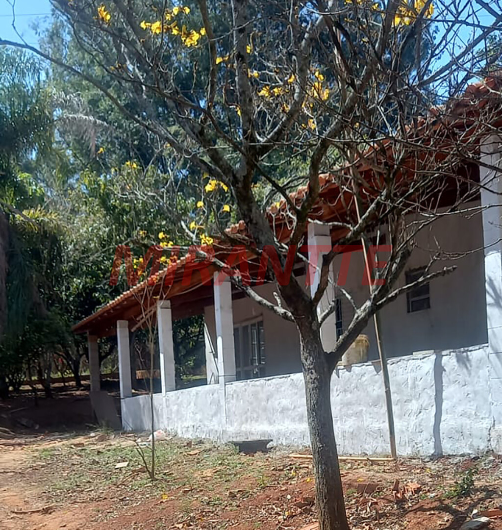 Chácara com 4 quartos em Cesario Lange