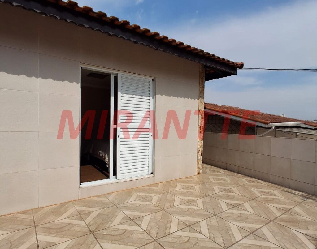 Sobrado de 195m² com 4 quartos em Vila Nivi