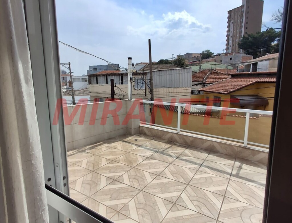 Sobrado de 195m² com 4 quartos em Vila Nivi