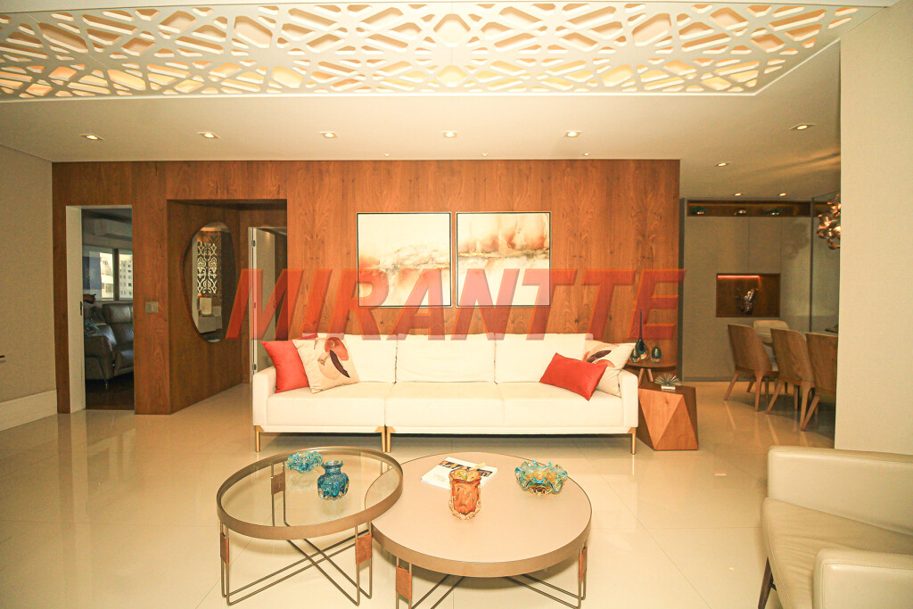 Apartamento de 221m² com 4 quartos em Santa Teresinha