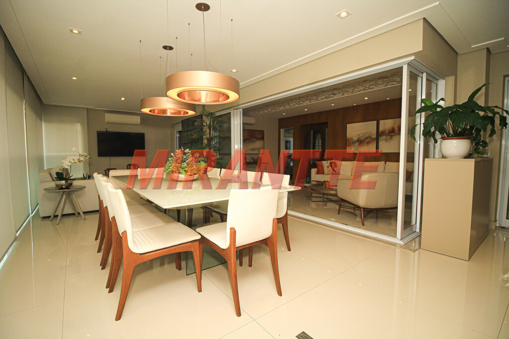 Apartamento de 221m² com 4 quartos em Santa Teresinha