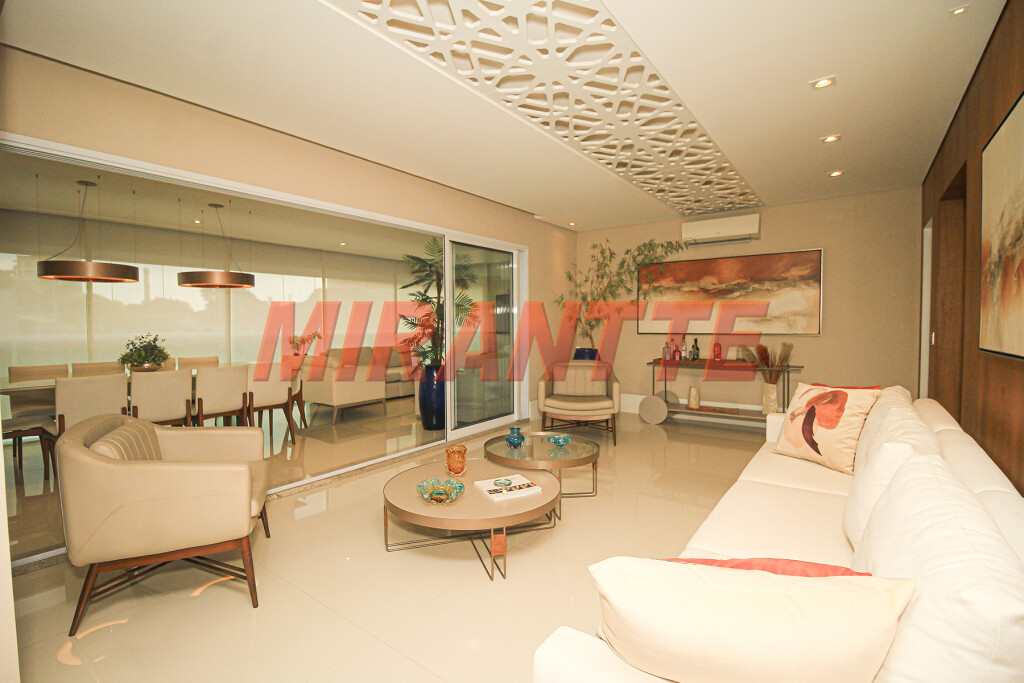 Apartamento de 221m² com 4 quartos em Santa Teresinha