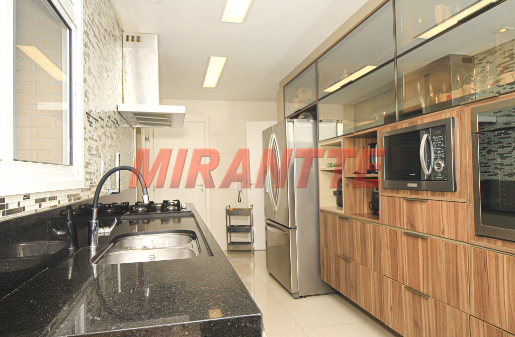 Apartamento de 221m² com 4 quartos em Santa Teresinha