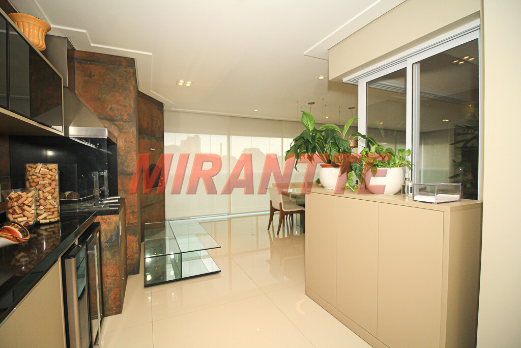 Apartamento de 221m² com 4 quartos em Santa Teresinha