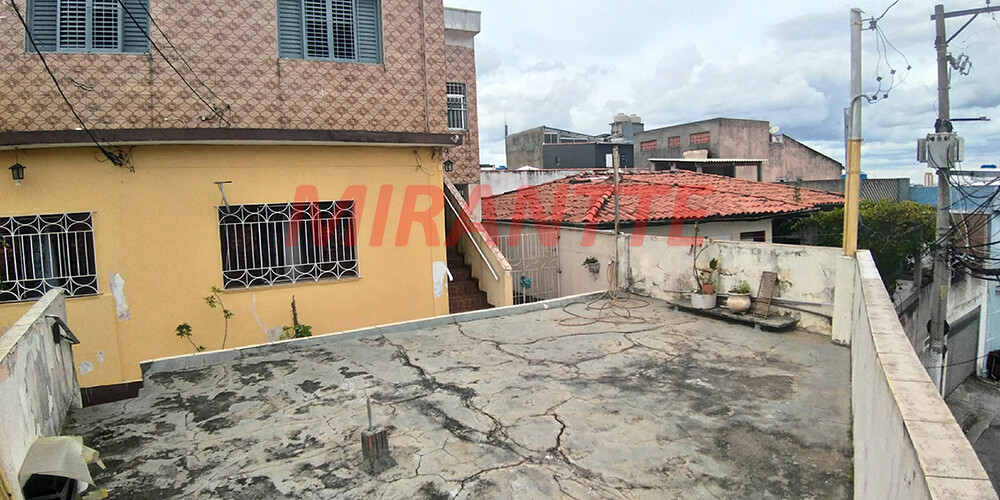Sobrado de 270m² com 5 quartos em Vila Gustavo