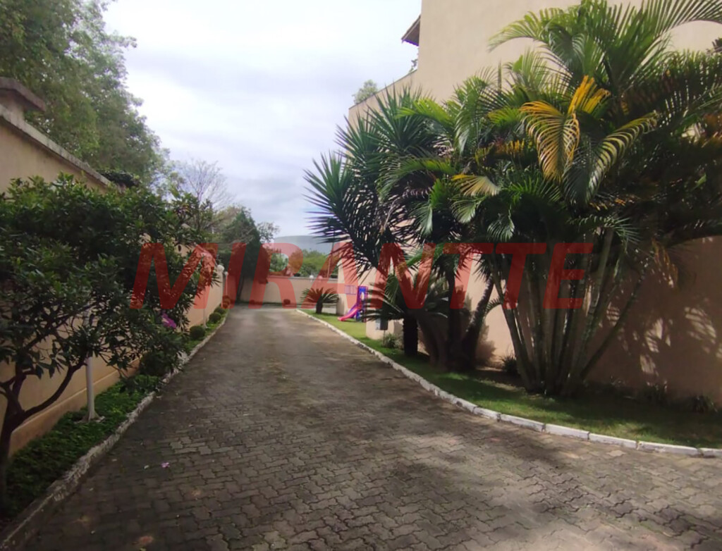 Cond. fechado com 3 quartos em Jardim Leonor Mendes De Barros