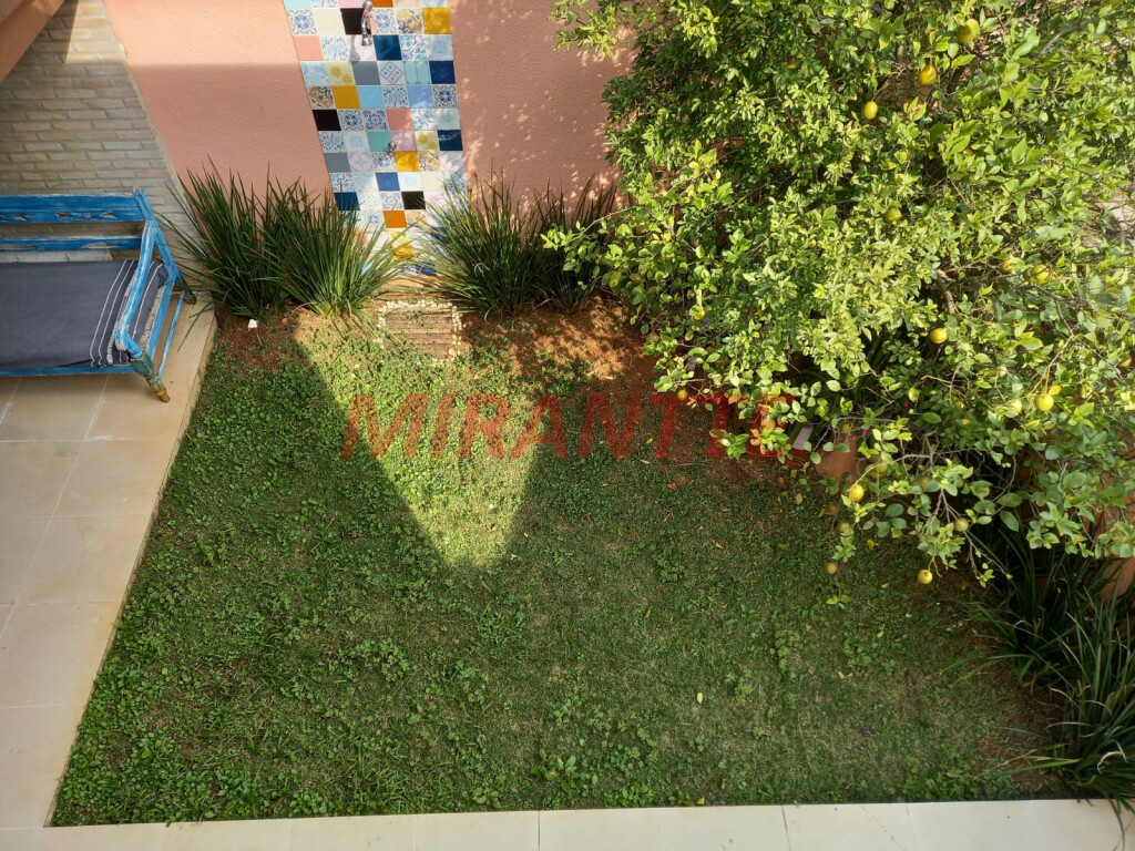 Cond. fechado de 450m² com 4 quartos em Jardim Virginia Bianca