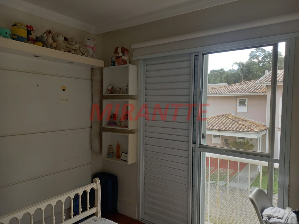 Cond. fechado de 450m² com 4 quartos em Jardim Virginia Bianca