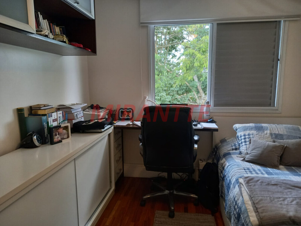 Cond. fechado de 450m² com 4 quartos em Jardim Virginia Bianca