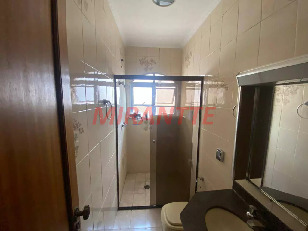 Sobrado de 170m² com 3 quartos em Parque Novo Mundo