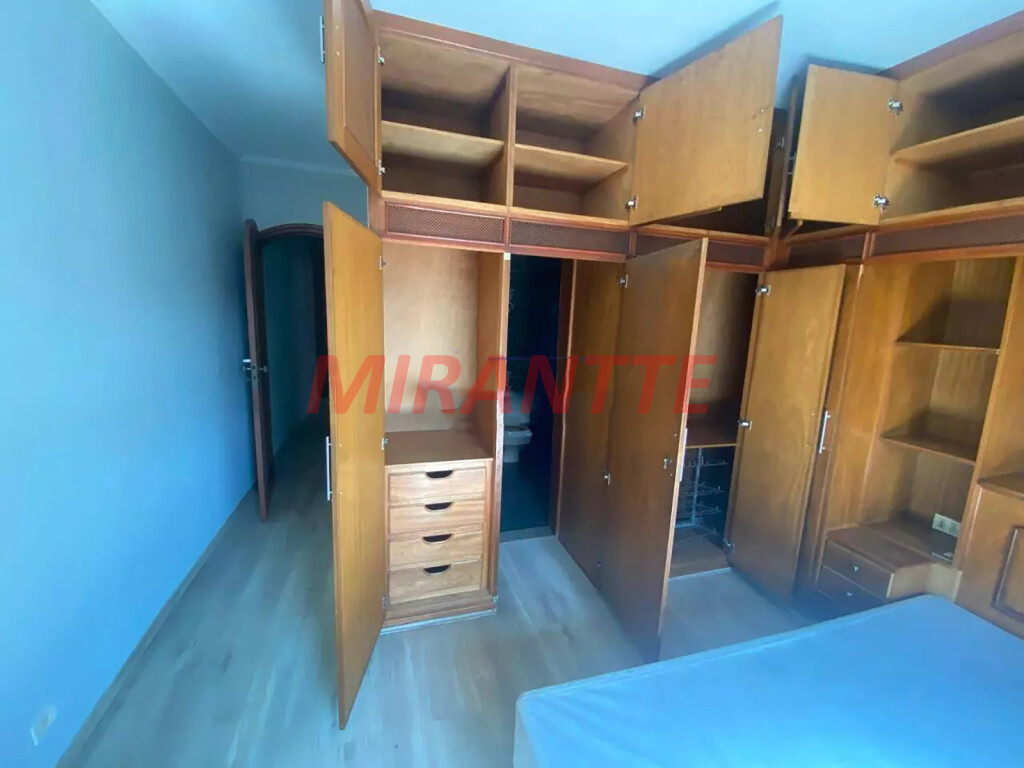 Sobrado de 170m² com 3 quartos em Parque Novo Mundo