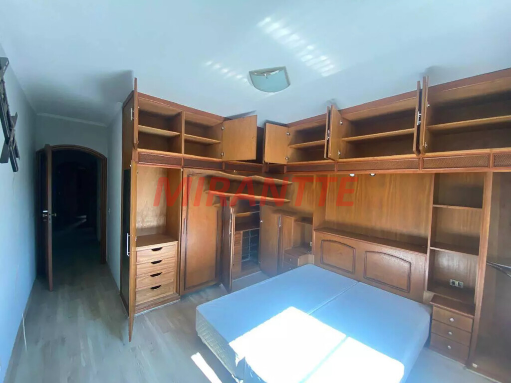 Sobrado de 170m² com 3 quartos em Parque Novo Mundo