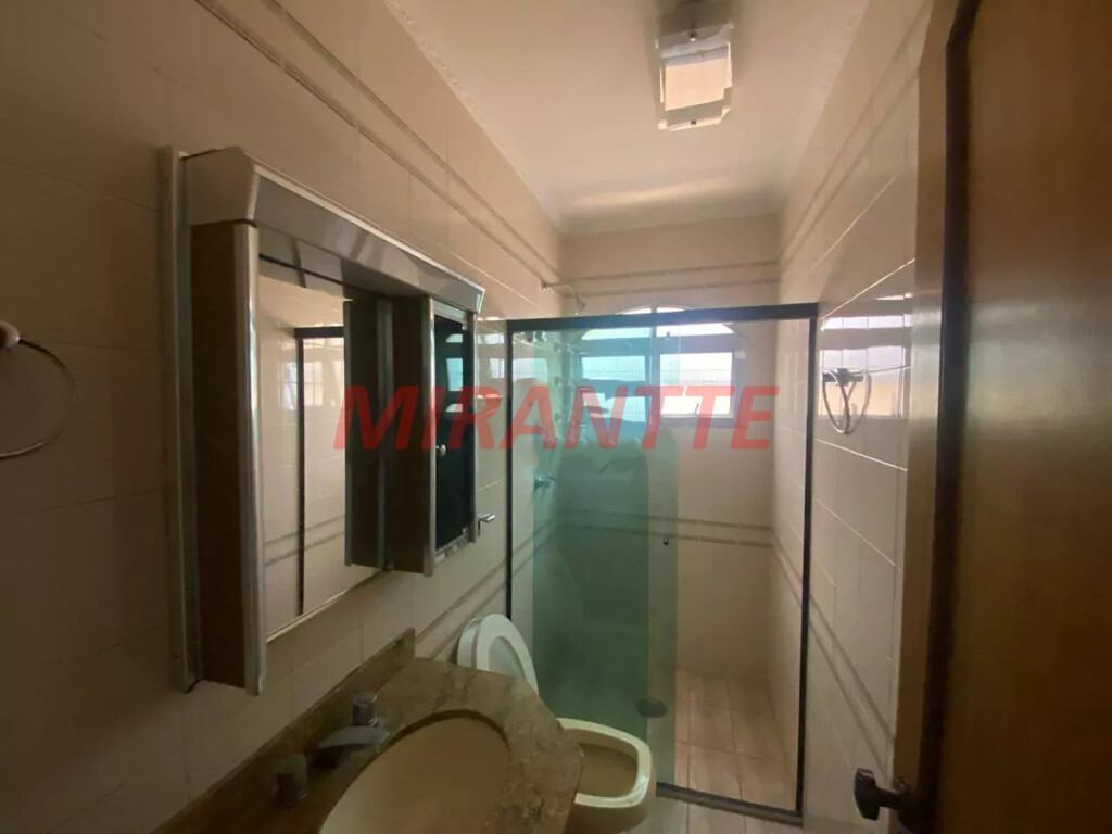 Sobrado de 170m² com 3 quartos em Parque Novo Mundo