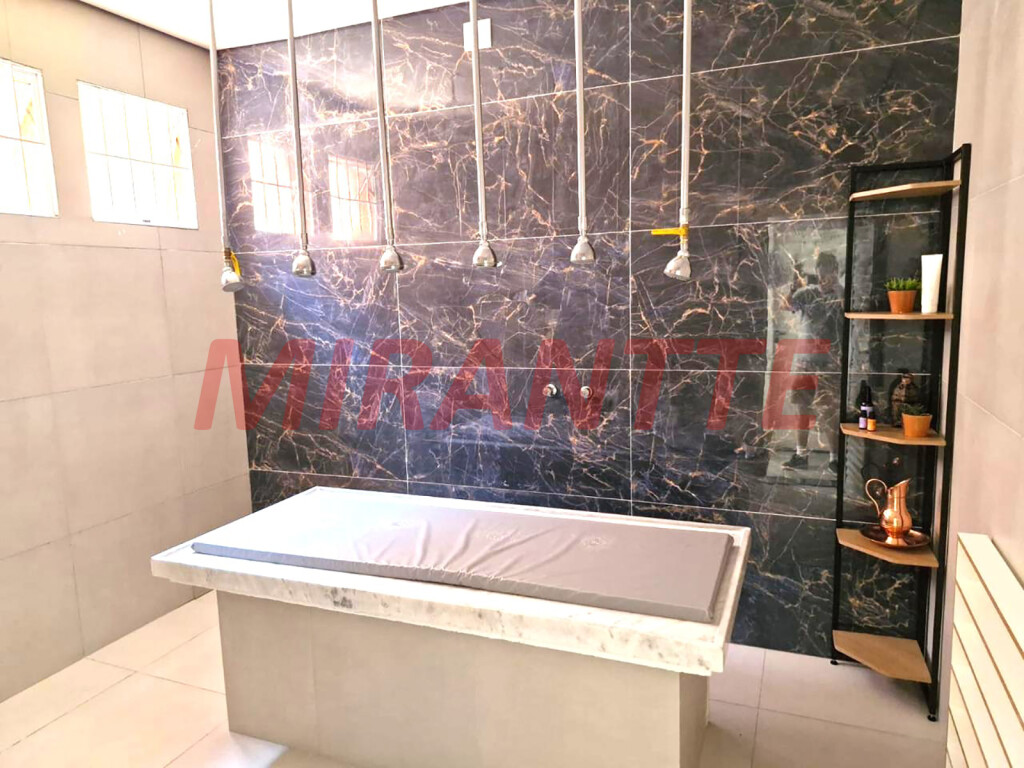 Sobrado de 500m² com 4 quartos em Pacaembu