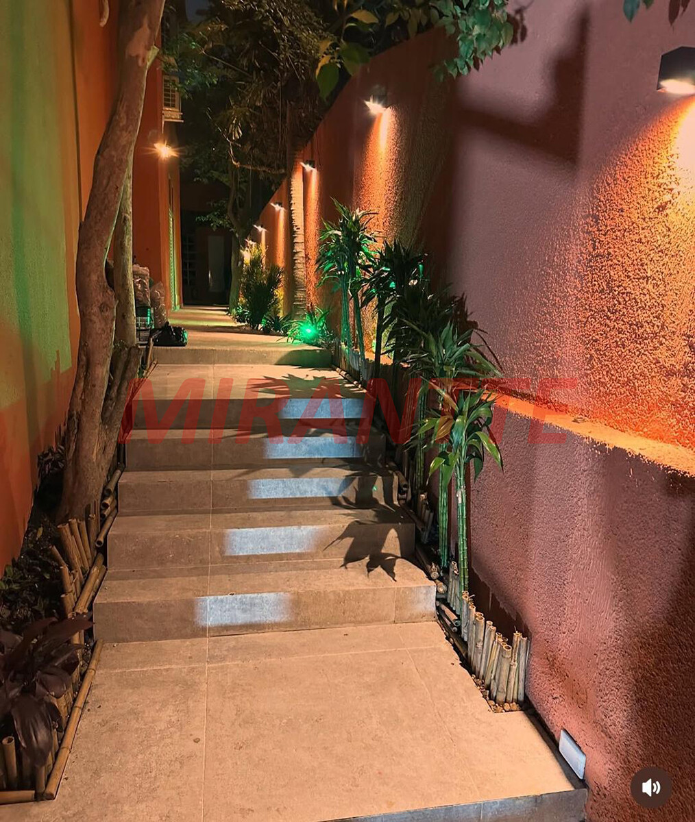 Sobrado de 500m² com 4 quartos em Pacaembu