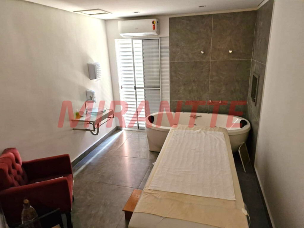Sobrado de 500m² com 4 quartos em Pacaembu