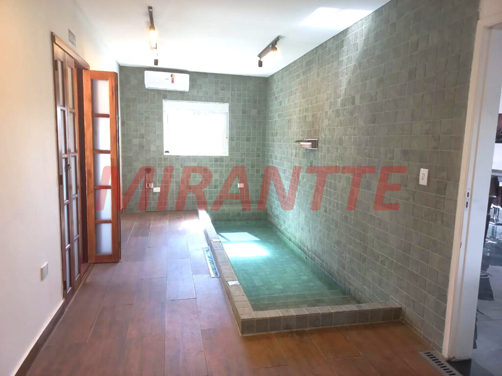 Sobrado de 500m² com 4 quartos em Pacaembu
