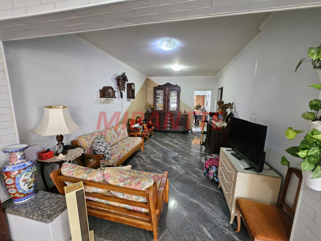 Sobrado de 241m² com 5 quartos em Vila Maria
