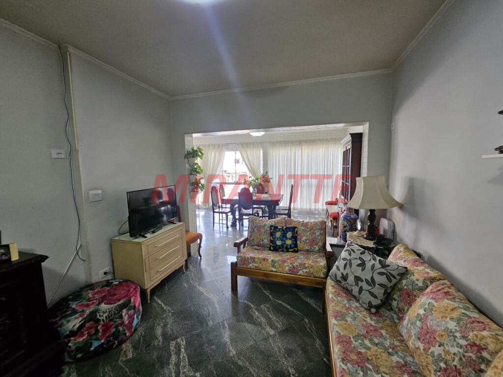 Sobrado de 241m² com 5 quartos em Vila Maria