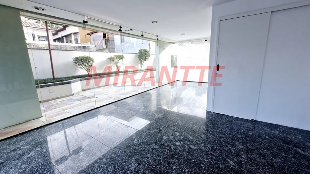 Apartamento de 158m² com 3 quartos em Água Fria