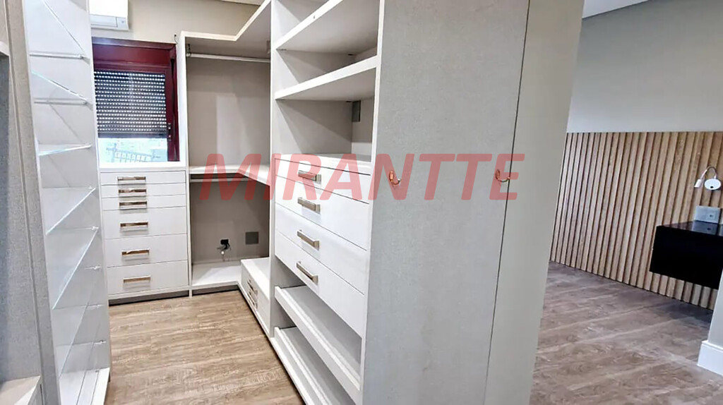Apartamento de 158m² com 3 quartos em Água Fria