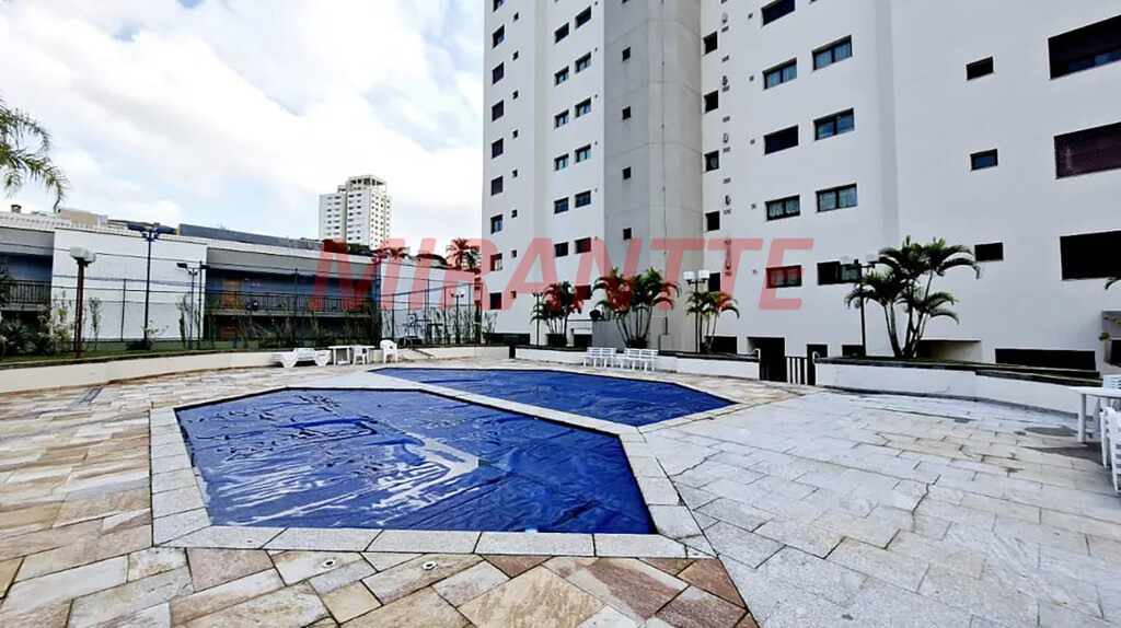 Apartamento de 158m² com 3 quartos em Água Fria