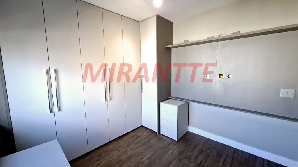 Apartamento de 158m² com 3 quartos em Água Fria